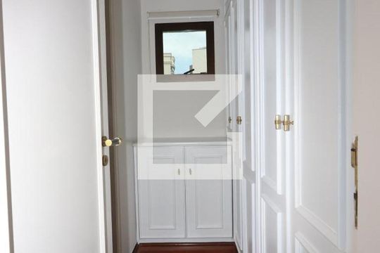Closet de apartamento à venda com 4 quartos, 180m² em Jardim Vila Mariana, São Paulo