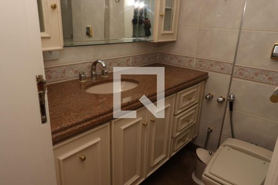 Banheiro da Suíte de apartamento à venda com 4 quartos, 180m² em Jardim Vila Mariana, São Paulo
