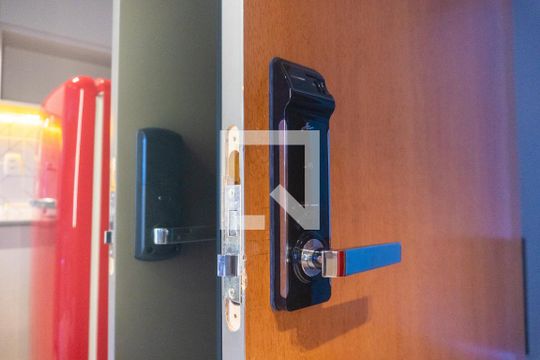 Fechadura de kitnet/studio à venda com 1 quarto, 32m² em Brasília Df, Brasília