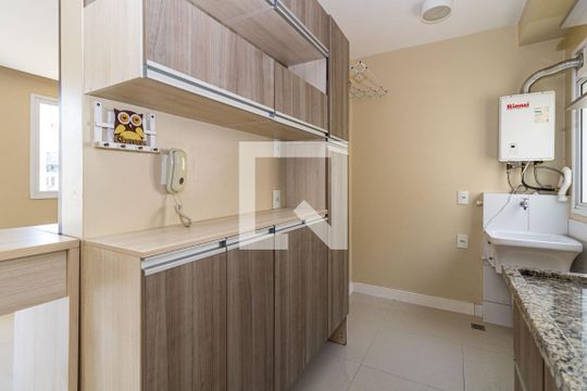 Cozinha e Área de Serviço de apartamento à venda com 3 quartos, 67m² em Protásio Alves, Porto Alegre