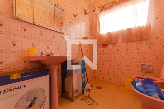 Banheiro 1 de casa à venda com 4 quartos, 125m² em Vila Marieta, São Paulo