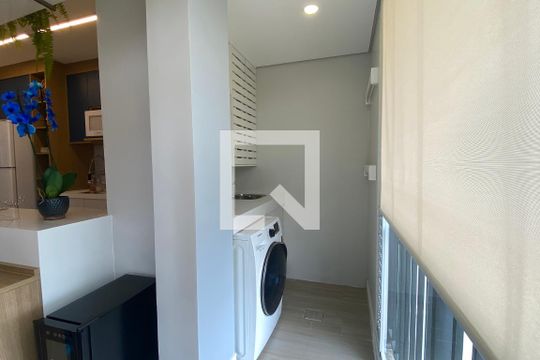 Área de Serviço de apartamento à venda com 1 quarto, 46m² em Jardim Tupanci, Barueri