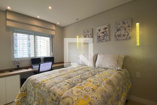 Suíte de apartamento à venda com 1 quarto, 46m² em Jardim Tupanci, Barueri