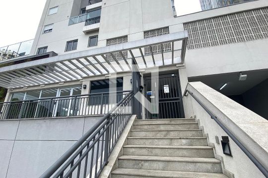 Fachada de apartamento à venda com 1 quarto, 46m² em Jardim Tupanci, Barueri