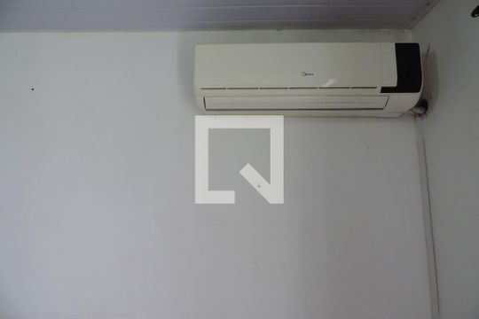 Quarto  de casa para alugar com 1 quarto, 40m² em Estreito, Florianópolis