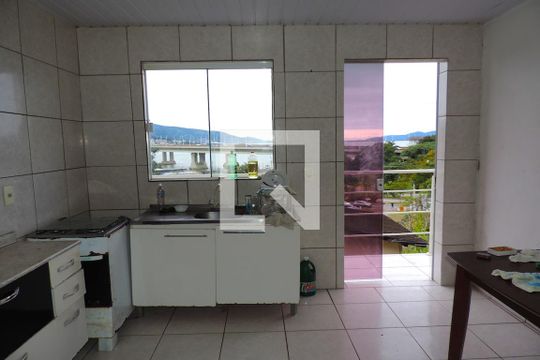 Sala/Cozinha de casa para alugar com 1 quarto, 40m² em Estreito, Florianópolis
