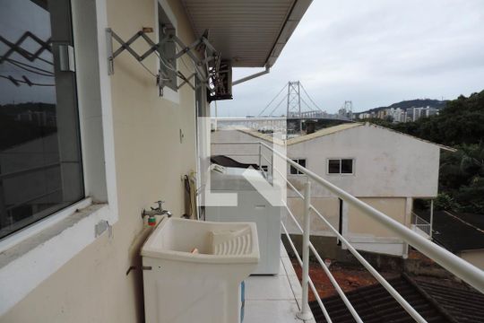 Área de Serviço de casa para alugar com 1 quarto, 40m² em Estreito, Florianópolis