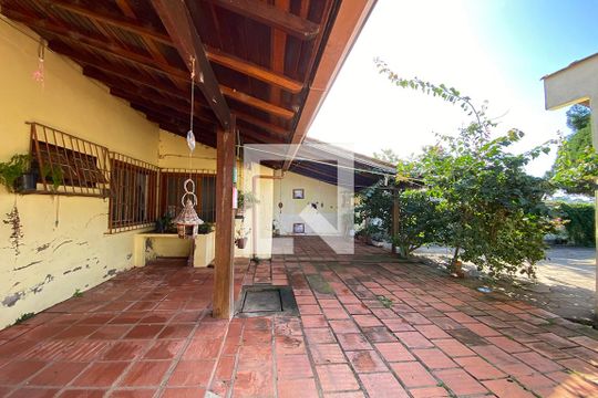 Área Externa de casa para alugar com 5 quartos, 177m² em Santo André, São Leopoldo