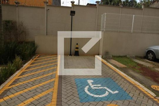 Garagem de apartamento para alugar com 2 quartos, 41m² em Jardim Prudência, São Paulo