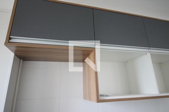 Cozinha de apartamento para alugar com 2 quartos, 41m² em Jardim Prudência, São Paulo