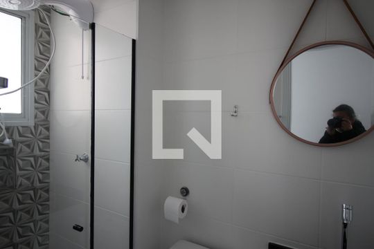 Banheiro de apartamento para alugar com 2 quartos, 41m² em Jardim Prudência, São Paulo