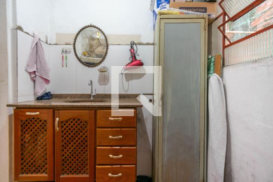 Banheiro 1 de casa à venda com 2 quartos, 60m² em Vila Bonilha, São Paulo