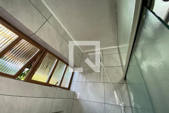 Chuveiro do Banheiro Social 1 de casa à venda com 4 quartos, 340m² em Rondônia, Novo Hamburgo