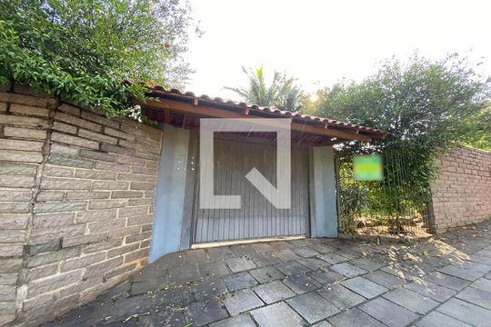 Fachada de casa à venda com 4 quartos, 340m² em Rondônia, Novo Hamburgo