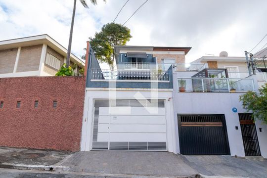 Fachada de casa à venda com 3 quartos, 130m² em Jardim São Paulo(zona Norte), São Paulo