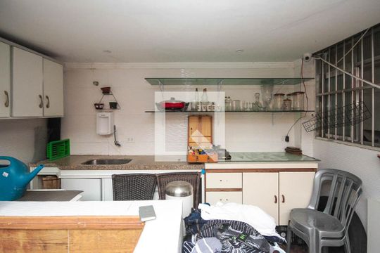 Quintal de casa à venda com 3 quartos, 280m² em Vila Ema, São Paulo