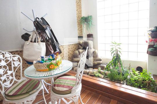 Suite de casa à venda com 3 quartos, 280m² em Vila Ema, São Paulo