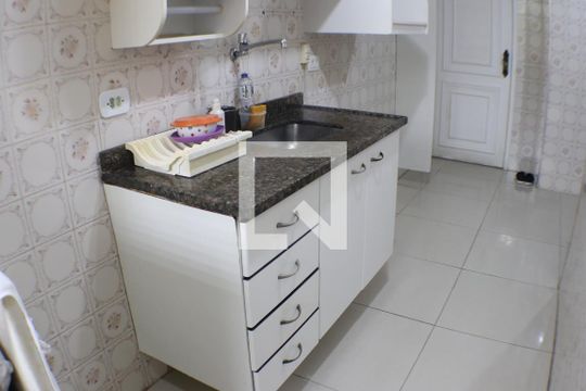 Cozinha de apartamento à venda com 3 quartos, 69m² em Taquara, Rio de Janeiro