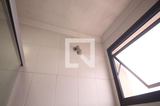 Banheiro de apartamento à venda com 2 quartos, 66m² em Chora Menino, São Paulo