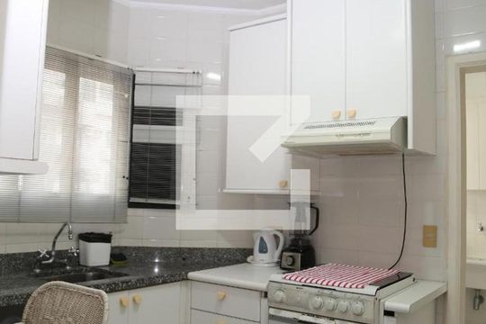 Cozinha de apartamento para alugar com 2 quartos, 120m² em Balneario Guarujá, Guarujá