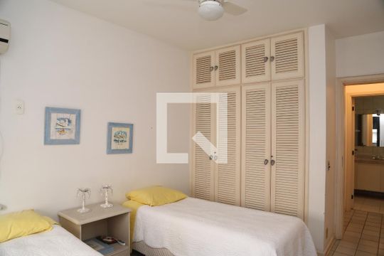 Quarto 1 de apartamento para alugar com 2 quartos, 120m² em Balneario Guarujá, Guarujá