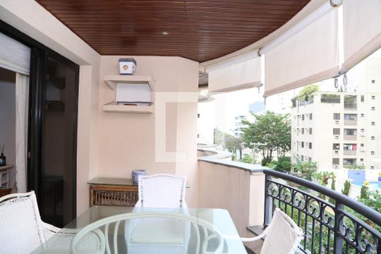 Sala / Varanda de apartamento para alugar com 2 quartos, 120m² em Balneario Guarujá, Guarujá