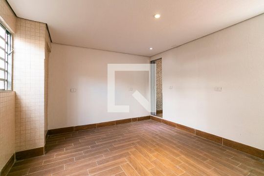 Suíte 1 de casa para alugar com 2 quartos, 55m² em Vila Esperança, São Paulo
