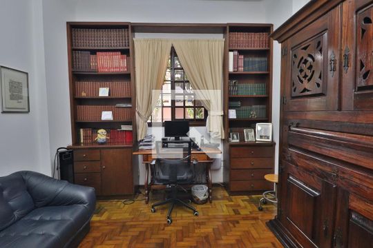 Escritório de casa à venda com 5 quartos, 600m² em Vila Madalena, São Paulo