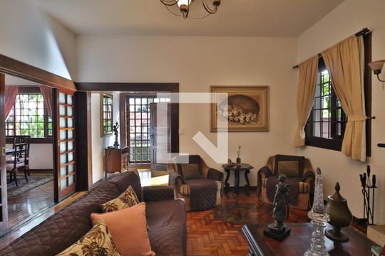 Sala de casa à venda com 5 quartos, 600m² em Vila Madalena, São Paulo