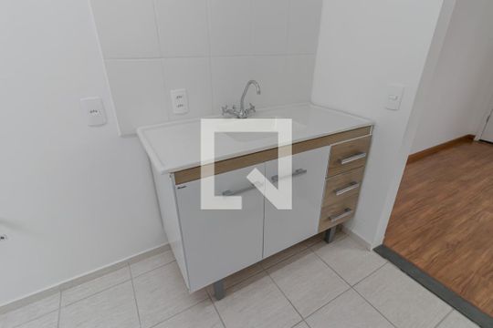 Cozinha e Área de Serviço de apartamento à venda com 2 quartos, 42m² em Jardim Maria Estela, São Paulo