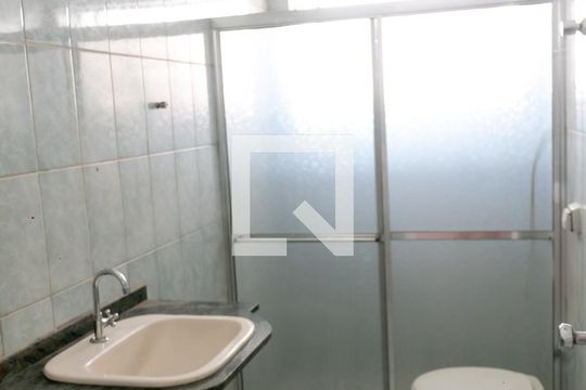 Banheiro da Suíte 1 de casa para alugar com 4 quartos, 380m² em Jardim do Mar, São Bernardo do Campo