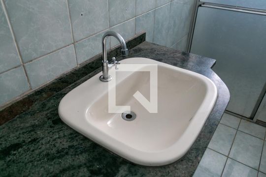 Banheiro da Suíte 1 de casa para alugar com 4 quartos, 380m² em Jardim do Mar, São Bernardo do Campo