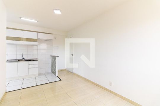 Sala de apartamento à venda com 2 quartos, 40m² em Parque Bristol, São Paulo