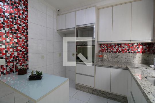 Cozinha de casa à venda com 3 quartos, 170m² em Vila Marari, São Paulo