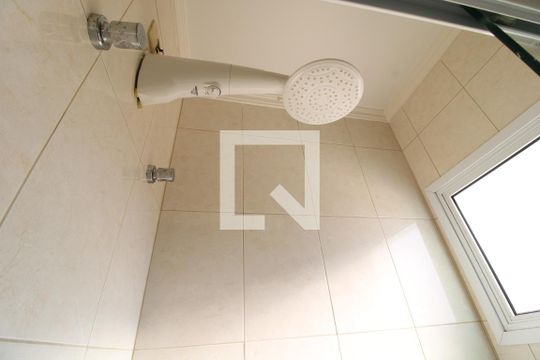 Chuveiro banheiro da suíte 1 de casa à venda com 3 quartos, 170m² em Vila Marari, São Paulo