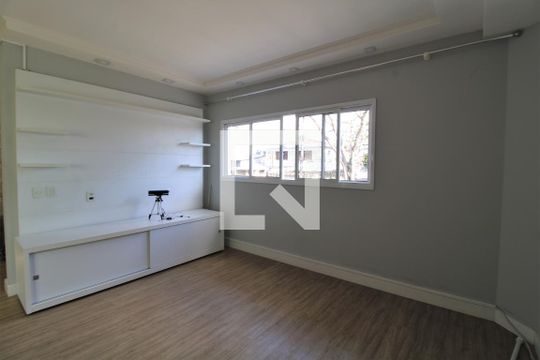 Casa à venda com 3 quartos, 170m² em Vila Marari, São Paulo