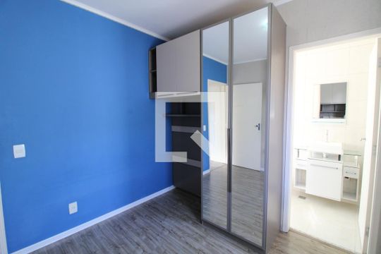 Suíte 1 de casa à venda com 3 quartos, 170m² em Vila Marari, São Paulo