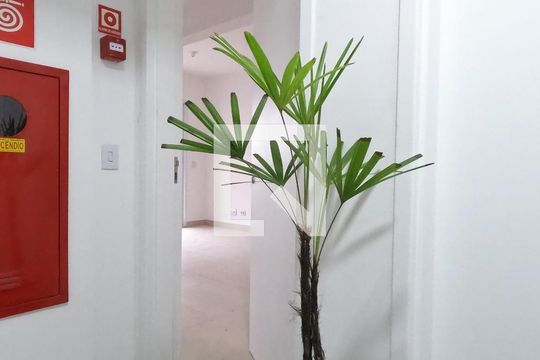 Hall de Entrada de apartamento à venda com 2 quartos, 60m² em Jardim Bom Clima, Guarulhos
