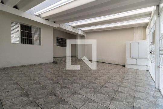 Garagem de casa à venda com 2 quartos, 70m² em Bosque da Saúde, São Paulo