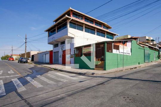 Fachada de casa para alugar com 2 quartos, 360m² em Bom Retiro, Betim