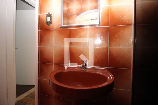 Banheiro Social de casa para alugar com 2 quartos, 74m² em Taguatinga Sul, Brasília