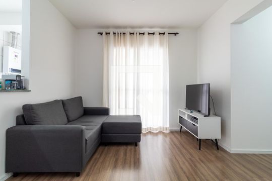 Sala de apartamento à venda com 2 quartos, 58m² em Jardim Flor da Montanha, Guarulhos
