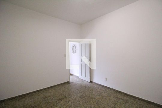 Quarto 2 de casa à venda com 3 quartos, 200m² em Tanque, Rio de Janeiro