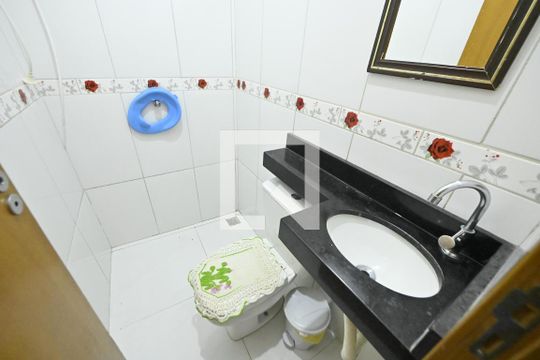 Banheiro de casa à venda com 3 quartos, 80m² em Parque Santa Rita, Goiânia
