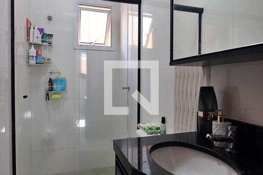 Banheiro da Suíte de apartamento à venda com 2 quartos, 108m² em Vila Príncipe de Gales, Santo André
