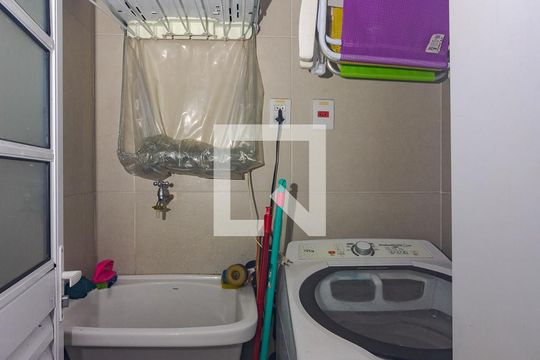 Área Externa - Serviço de apartamento à venda com 4 quartos, 128m² em Vila Ipiranga, Porto Alegre