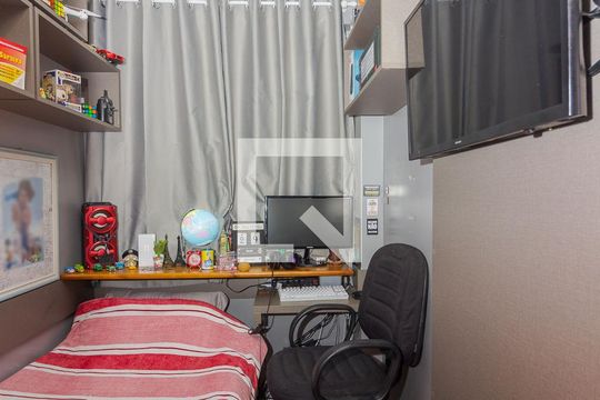 Quarto 1 de apartamento à venda com 4 quartos, 128m² em Vila Ipiranga, Porto Alegre
