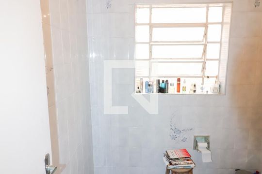 Lavabo de casa de condomínio à venda com 3 quartos, 200m² em Vila Lageado, São Paulo