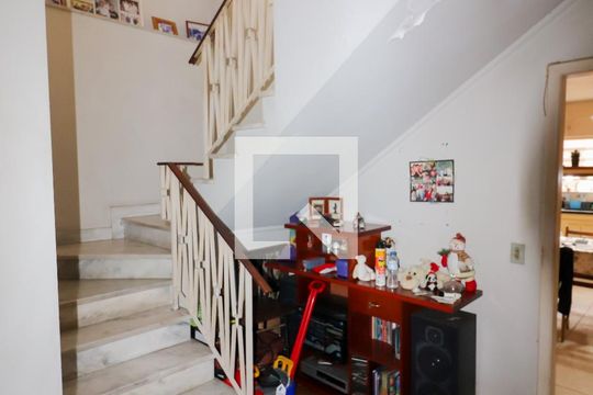 Sala de casa de condomínio à venda com 3 quartos, 200m² em Vila Lageado, São Paulo