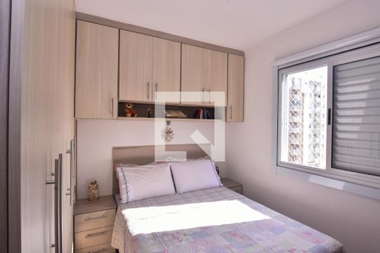 Quarto 1 de apartamento à venda com 2 quartos, 47m² em Jardim Colonial, São Paulo